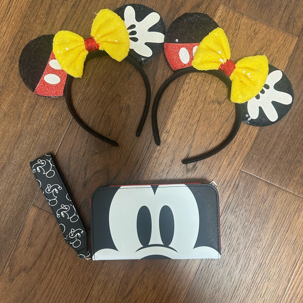 Disney Mickey Mouse Headband and Wallet Set